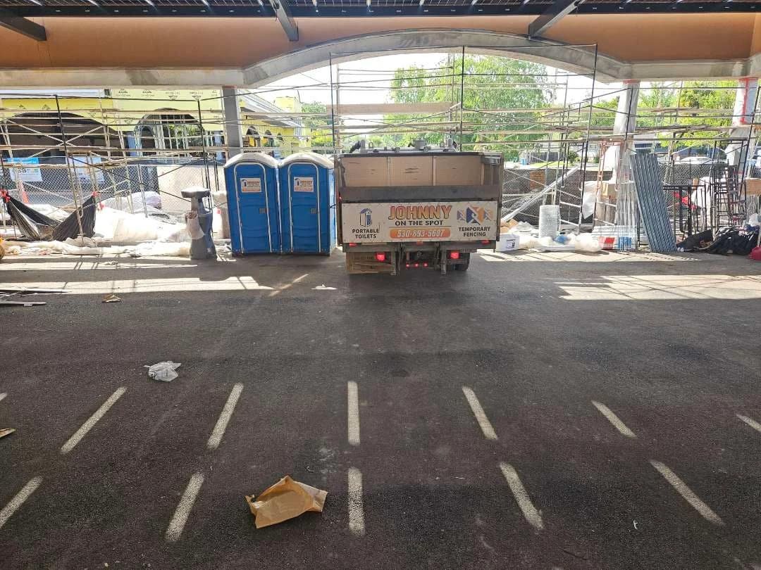 Servicing 2 Toilets and a wash Station